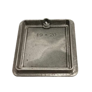 Trappe de ramonage 19X20 cm pour professionnels.