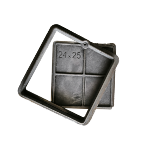 Trappe de ramonage 24X25 cm pour professionnels.